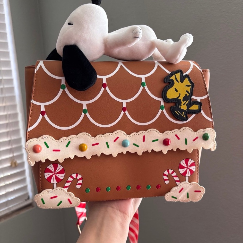 Snoopy gingerbread house purse